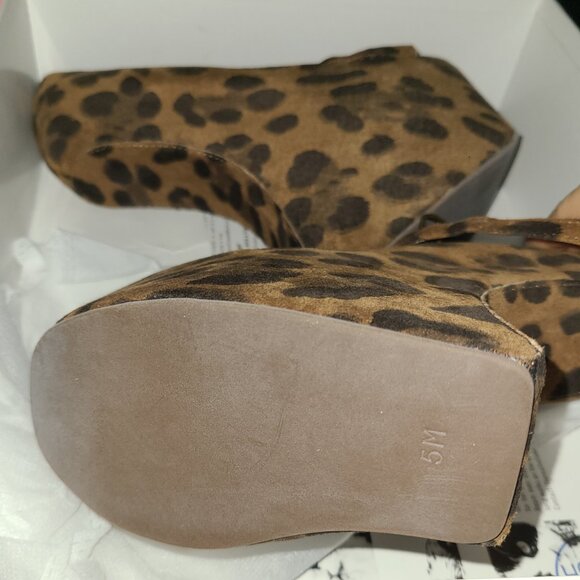 JEFFREY CAMPBELL 5 5.5 6 NightWalk Leopard Suede Heelless Platform Mary-Jane - Picture 6 of 6